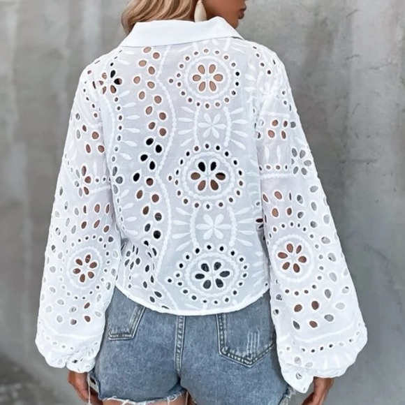 White Eyelet button down crop  top - Picture 4 of 6
